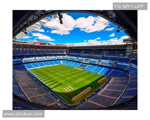 足球明星风采全景展示图文合集尽览球场传奇与荣耀瞬间